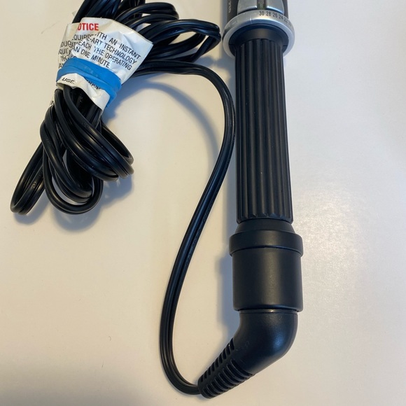 Babyliss Pro twin barrel curling iron - Picture 3 of 5